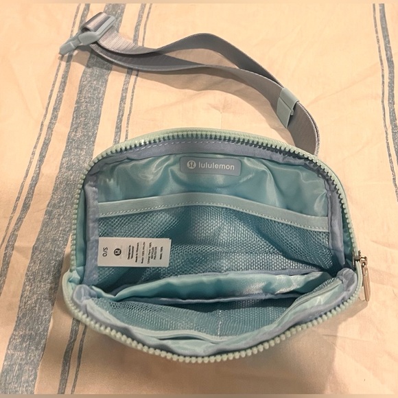 ⭐️NEW⭐️Lululemon🩵Cowgirl Cocktail Club Belt Bag Light Blue w Western Patch🤠 - Picture 8 of 15
